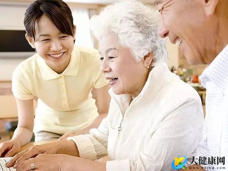 为老年人托起稳稳的幸福