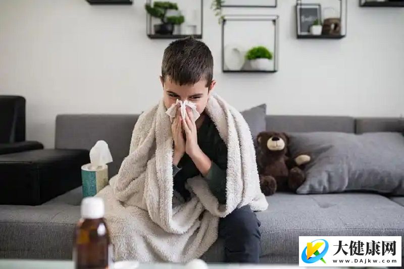 擤鼻涕擤出高血压？这个动作危险！