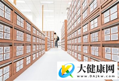 推动中医药发展，香港迈出关键一步